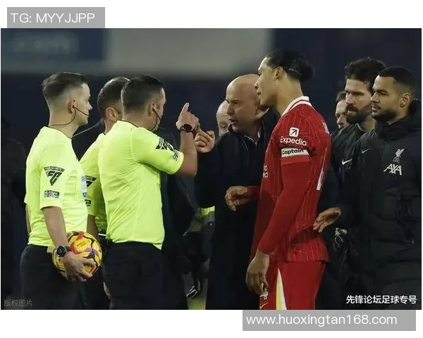 足球明星遭遇围殴事件现场图片曝光引发广泛关注与讨论